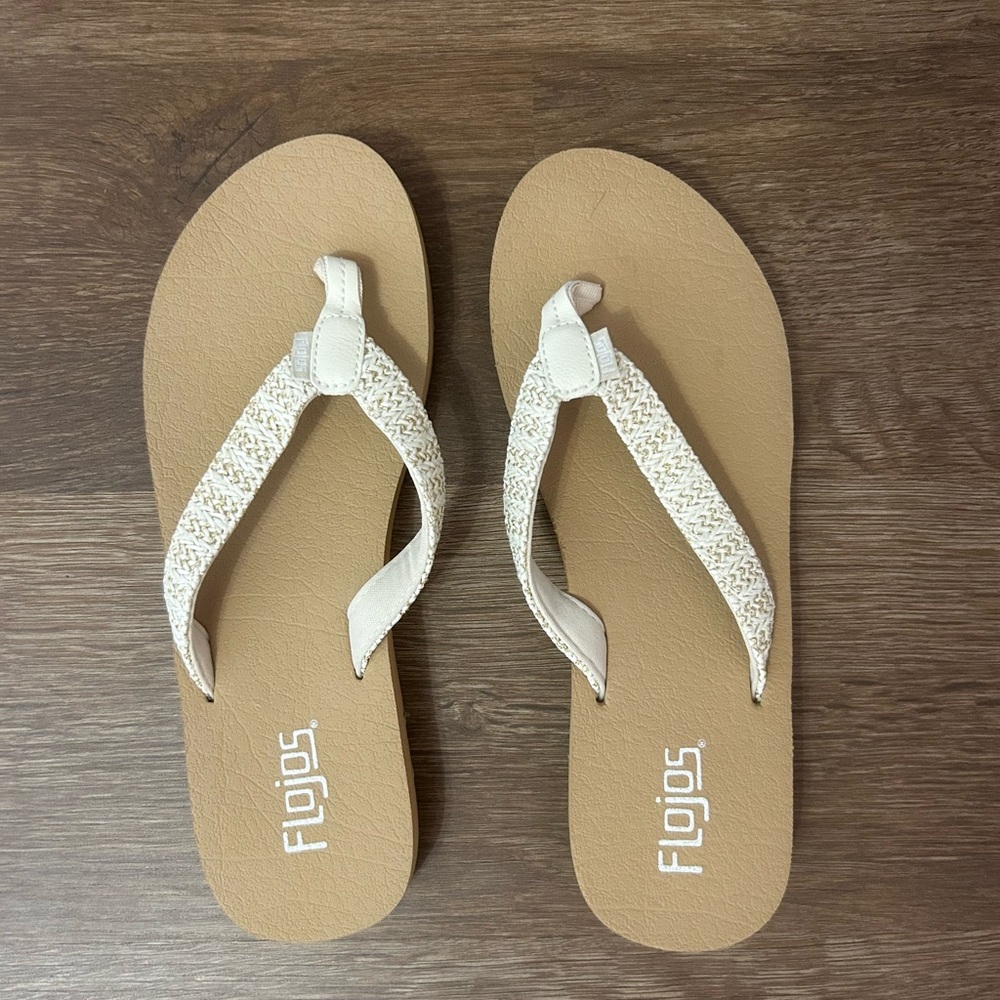 Flojos Women's Cream and Tan Sandals